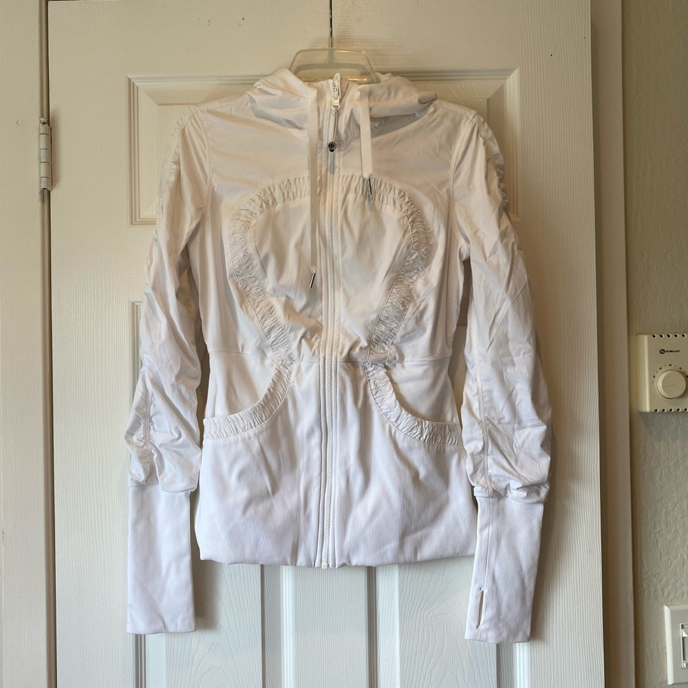 LuluLemon Woman’s Workout Jacket